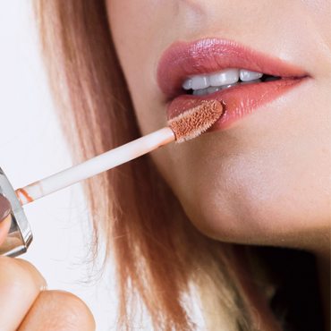 Idealny błyszczyk – jaki powinien być?