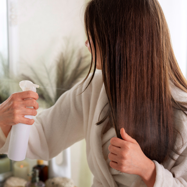 Jak używać odżywki do włosów bez spłukiwania?